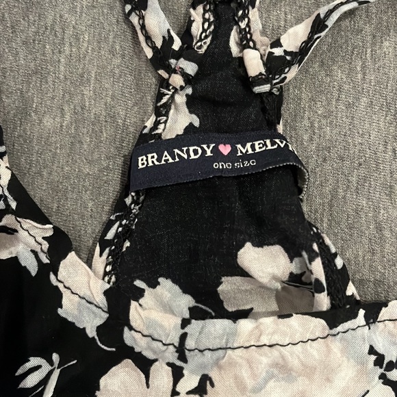 Brandy Melville tank top - Picture 2 of 3
